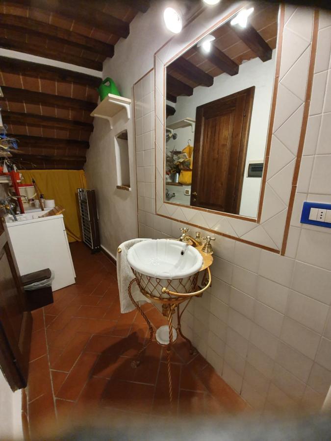 The Small Castle Cortona Bagian luar foto