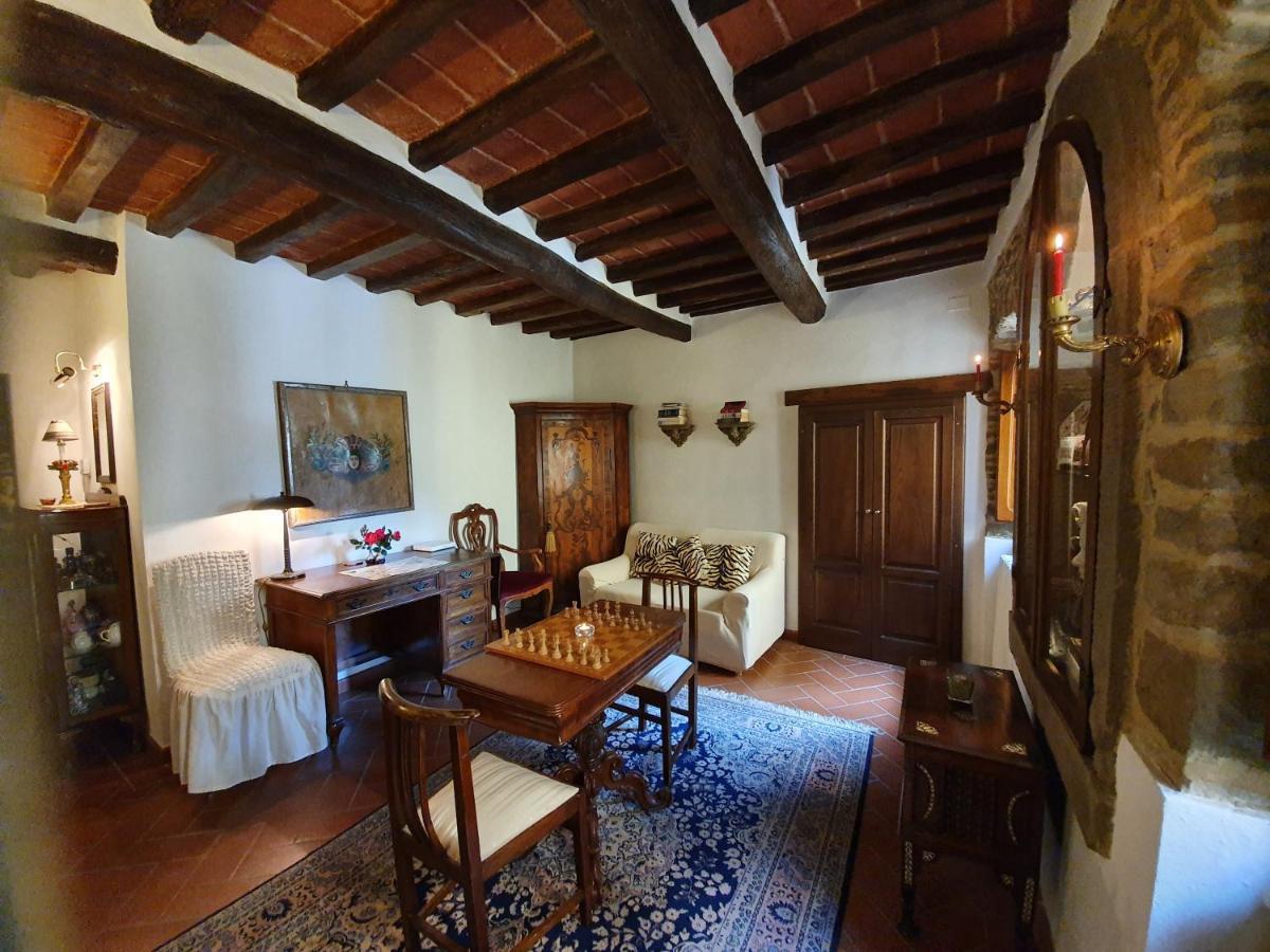 The Small Castle Cortona Bagian luar foto