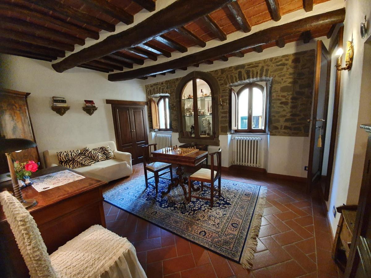 The Small Castle Cortona Bagian luar foto
