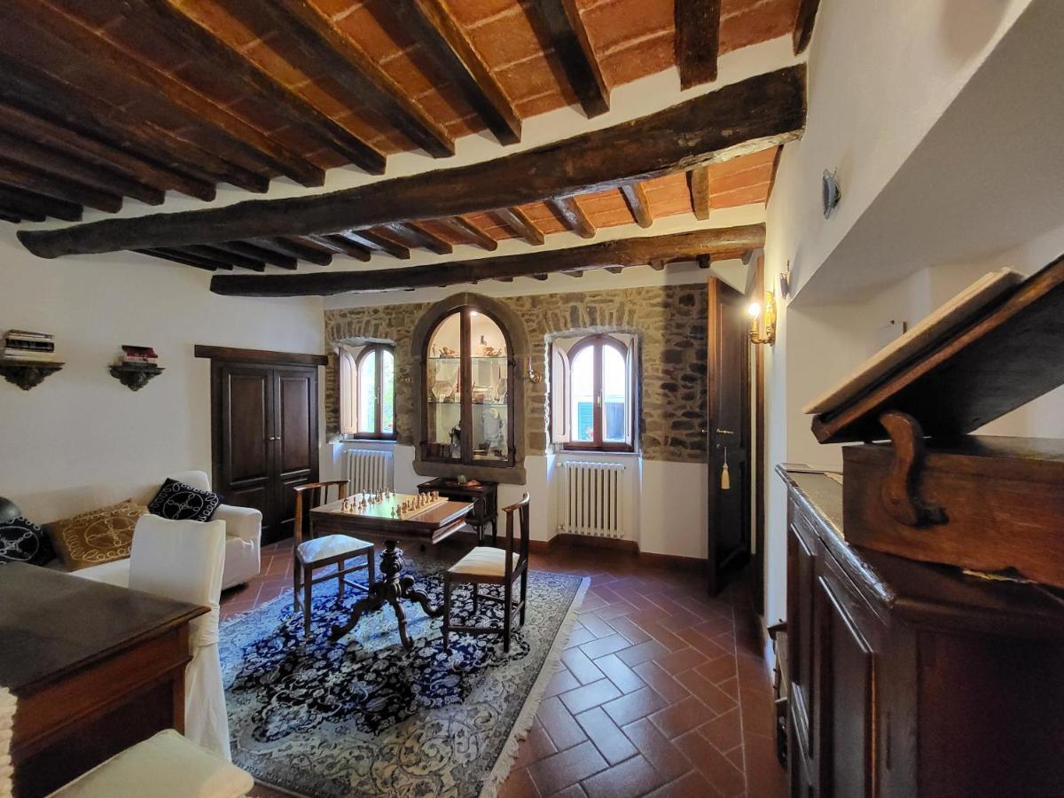 The Small Castle Cortona Bagian luar foto