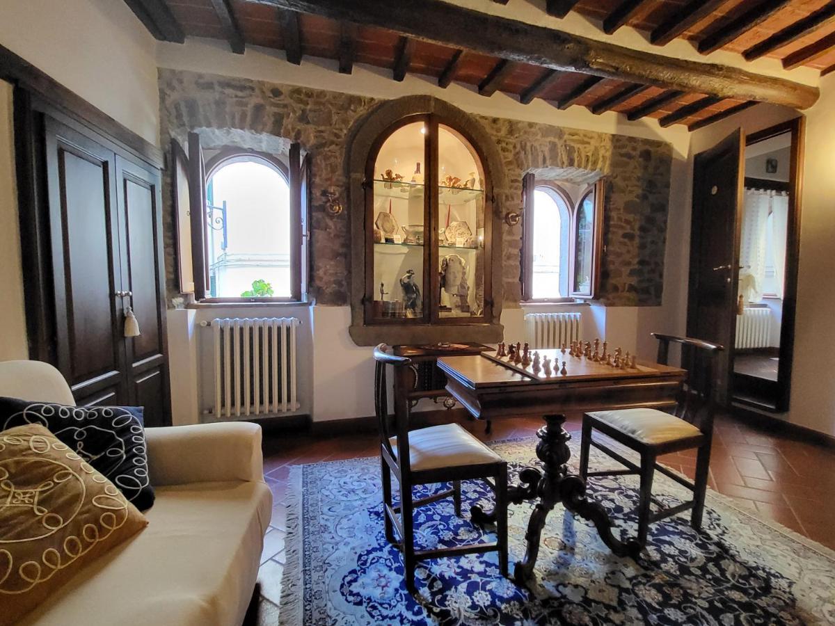 The Small Castle Cortona Bagian luar foto
