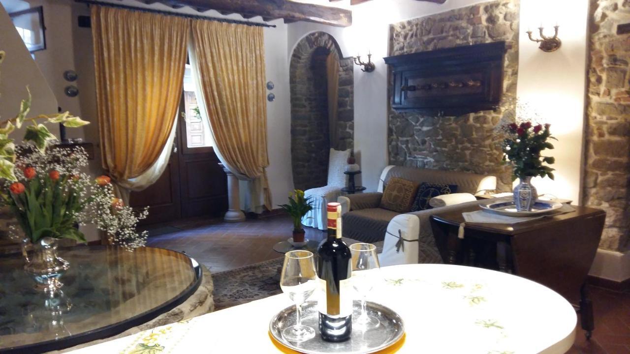 The Small Castle Cortona Bagian luar foto