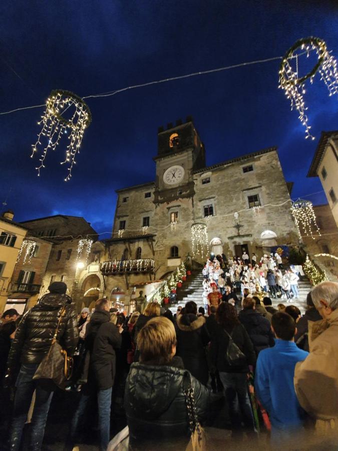 The Small Castle Cortona Bagian luar foto